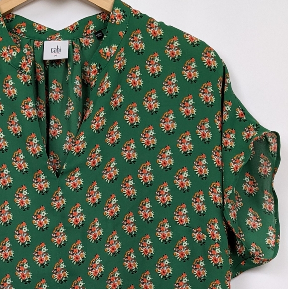CAbi Stevie Floral Blouse #3252 Short Sleeve V-Neck High-Low Hem Green size M - Picture 8 of 13